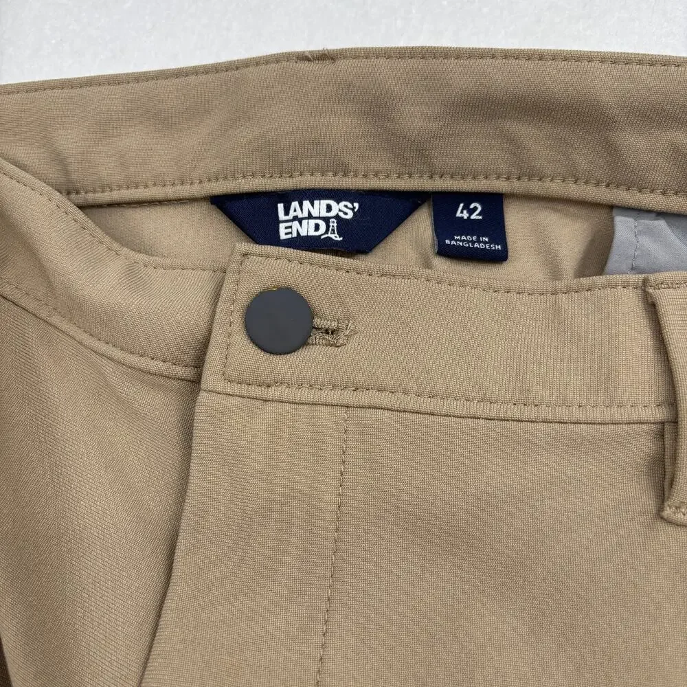 Lands'‎ End Shorts Men's Size 42 Tan Performance Stretch Flat Front Golf Casual